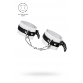 Бело-черные мягкие оковы с одним ремешком и люверсами - Pecado - купить с доставкой в Белгороде