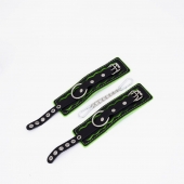 Черно-зеленые кожаные наручники с зеленой строчкой - Crazy Handmade - купить с доставкой в Белгороде