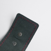 Черные кожаные наручники с красной строчкой - Crazy Handmade - купить с доставкой в Белгороде