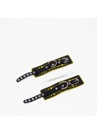 Черно-желтые кожаные наручники с жёлтой строчкой - Crazy Handmade - купить с доставкой в Белгороде