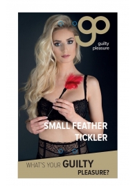 Пластиковая метелочка с красными пёрышками Small Feather Tickler - 32 см. - Blush Novelties - купить с доставкой в Белгороде